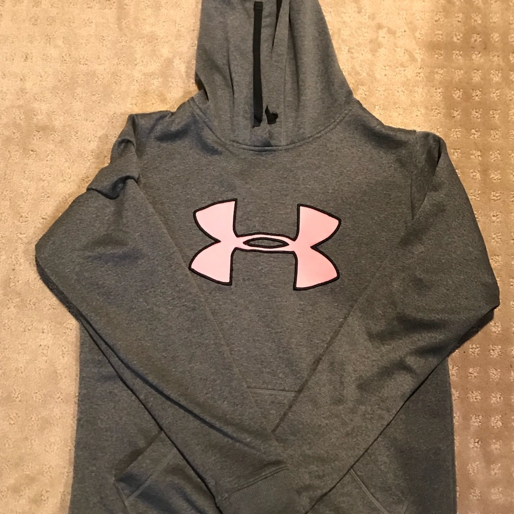Women’s medium Under Armour sweatshirt